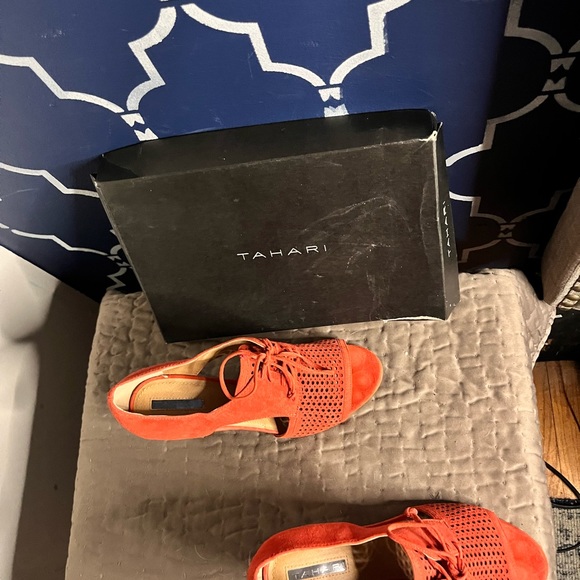 Tahari-Megyn shoe Coral colored size 10 - Picture 4 of 9